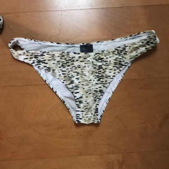 Express Animal Print Bikini Size Medium - Picture 4 of 6